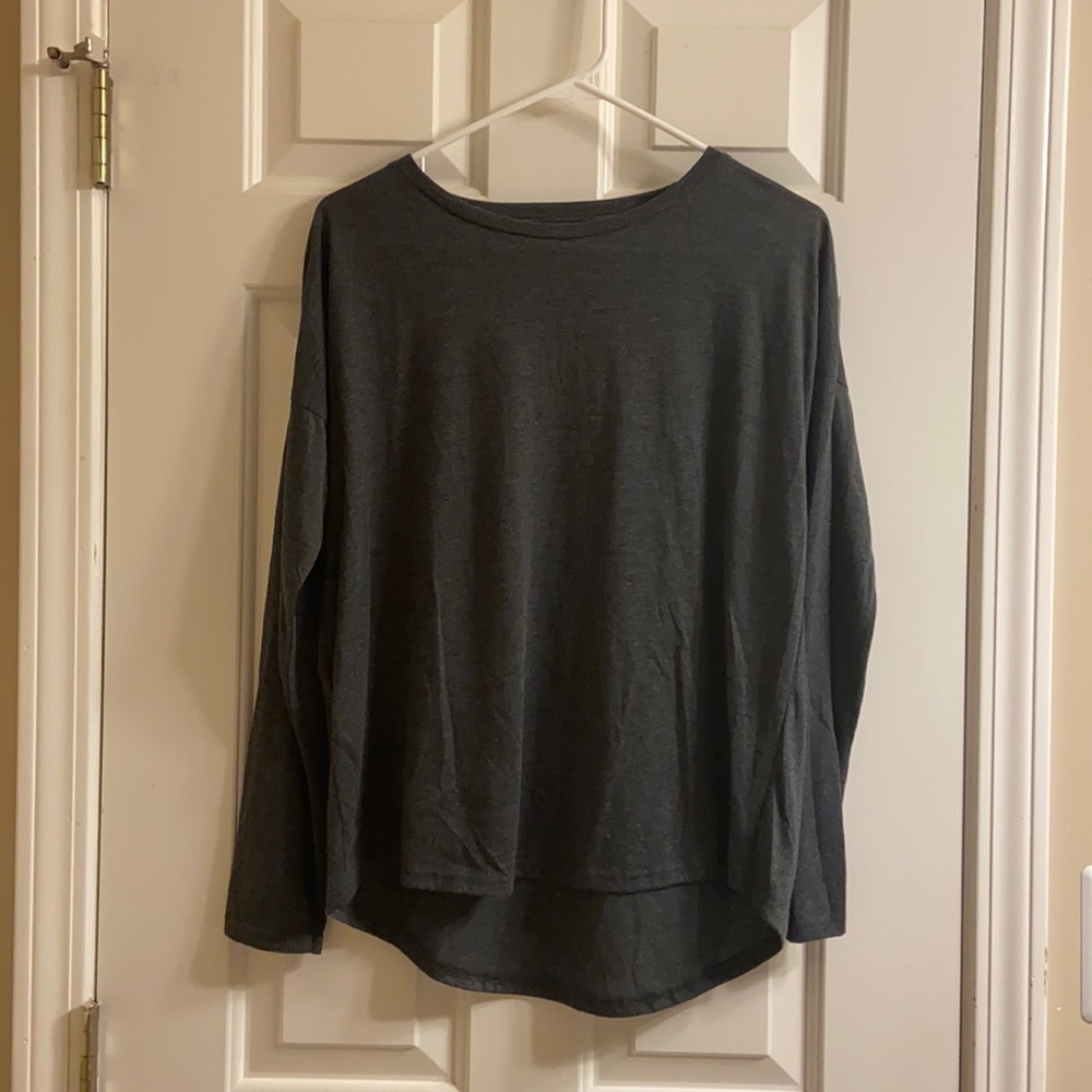 NEVER WORN long sleeve